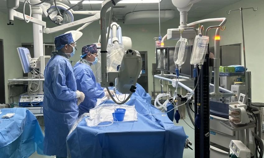 “老兵新生”！市中心医院神经外科完成一例超高龄患者颈动脉狭窄球囊扩张成形